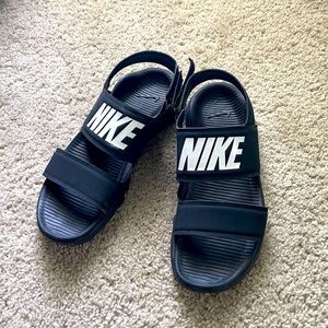 Black Nike Tanjun Sandals
